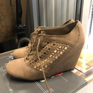 Fergalicious tan booties